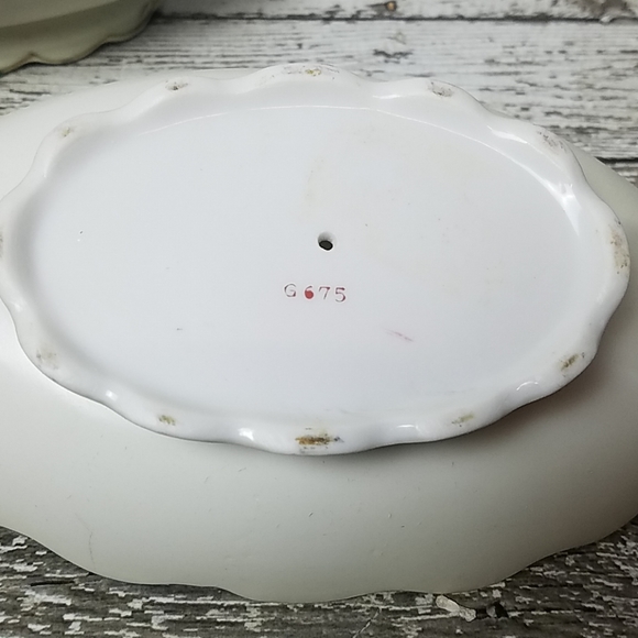 Vintage Porcelain nut dish & tray set - Picture 7 of 8